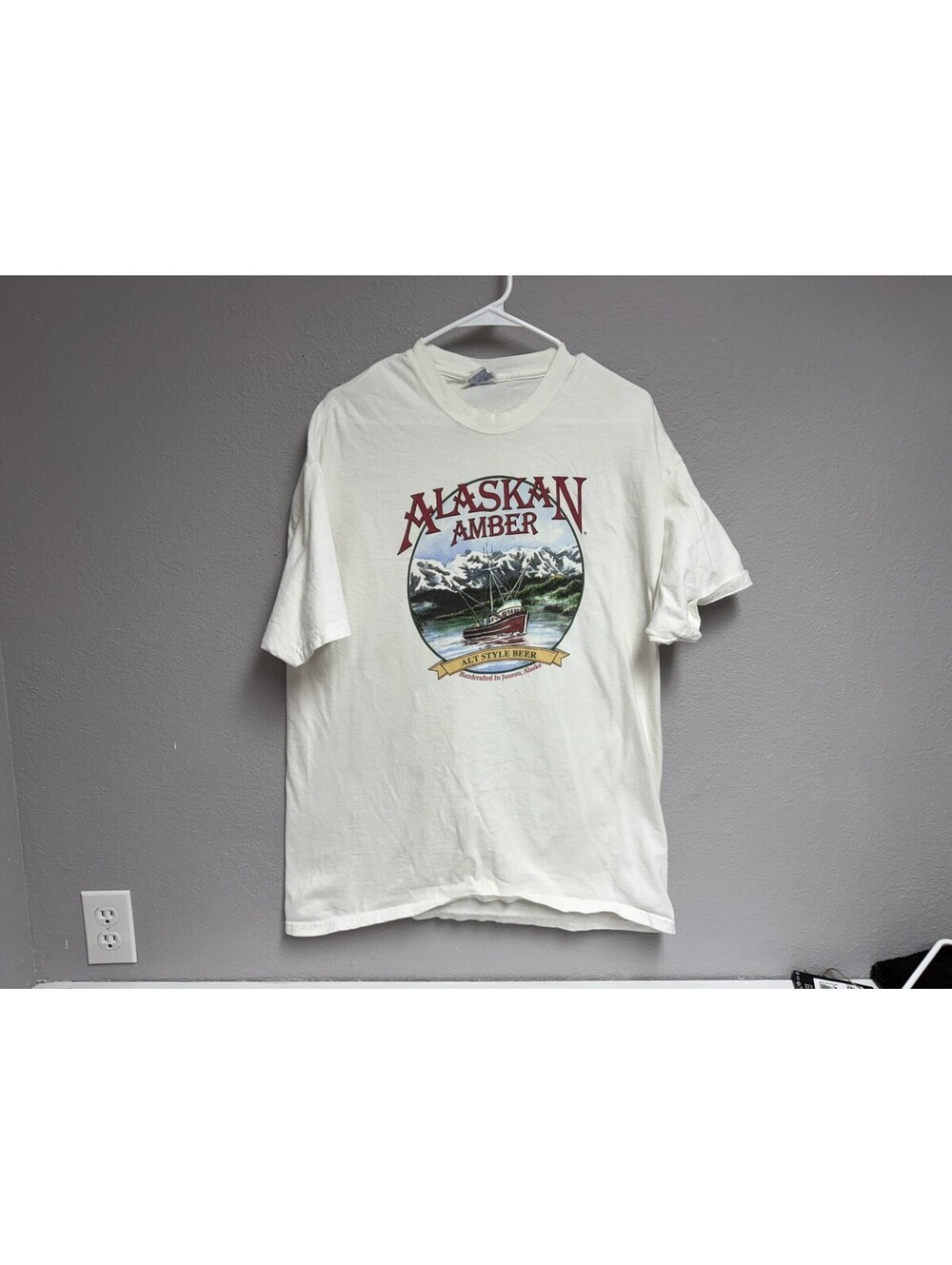 Vintage Hanes Alaskan Amber Beer Juneau, AK T-Shirt Size XL